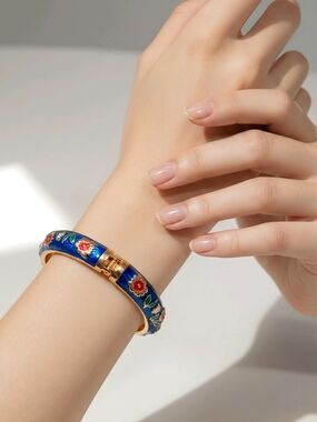 Jiu Long Xing Blue Enamel Floral Bracelet Bangle; Hinged Gold Tone